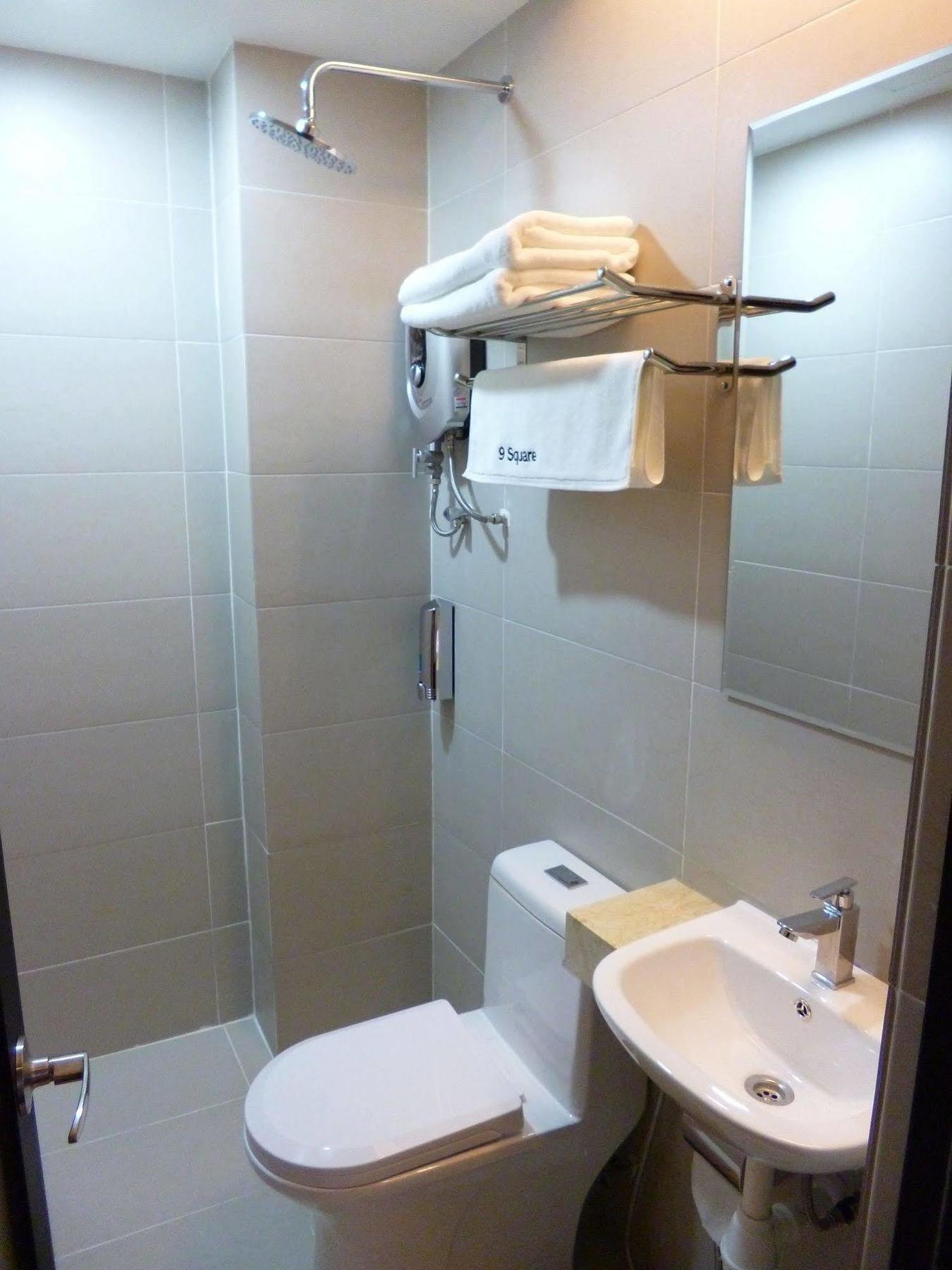 9 Square Hotel - Bangi Exteriör bild