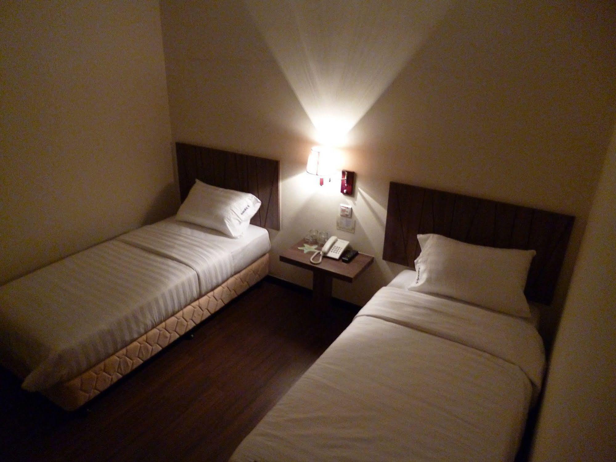 9 Square Hotel - Bangi Exteriör bild